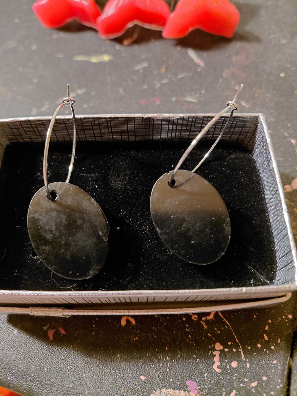 Minimal Oval Drop Hoop Earrings in Black